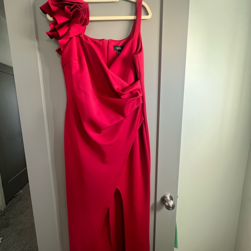 Elegant Red One-Shoulder Dress